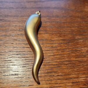 Gold Tone 3" Horn Pendant